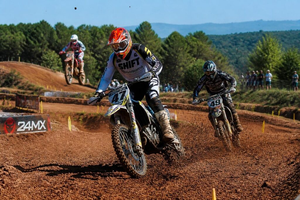 découvrez mx track, la piste de motocross incontournable : présentation complète, actualités, événements et nouveautés pour les passionnés de motocross.